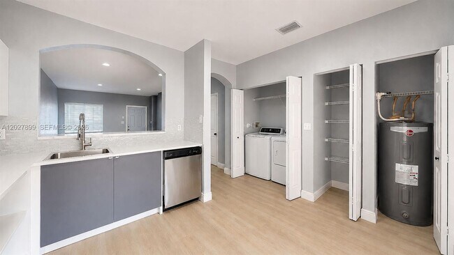 Building Photo - 16914 SW 137th Pl