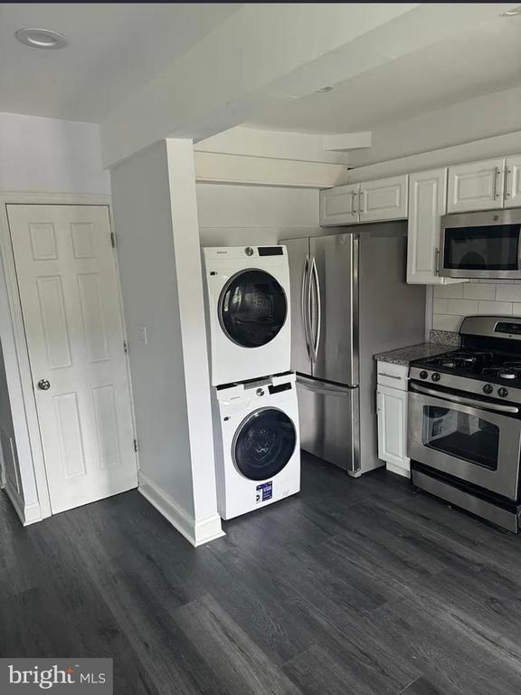 Building Photo - 1402 18th Pl SE