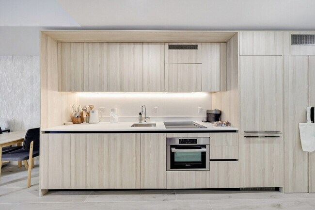 Building Photo - 36 NE 2nd St