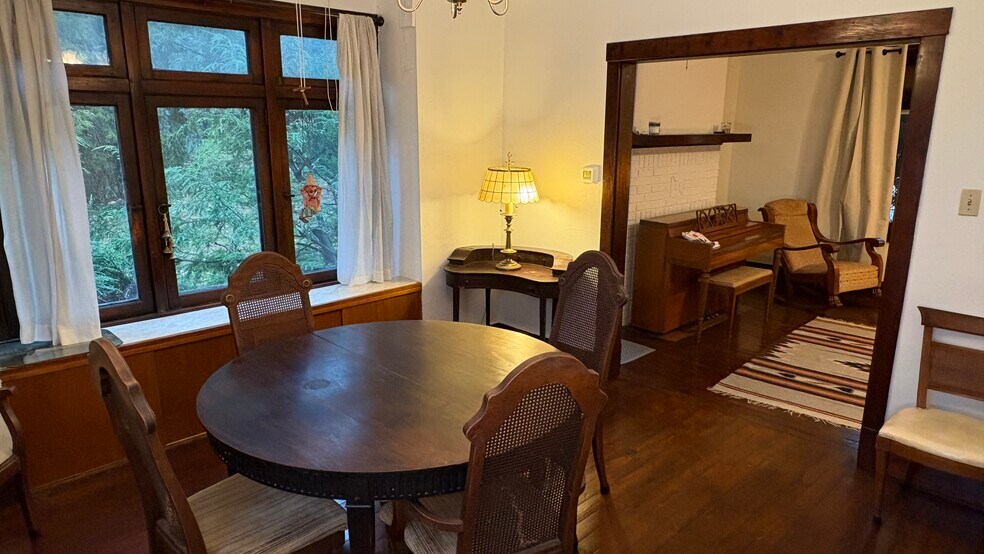 Dining Room - 307 Parklyn St