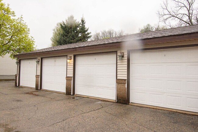 Building Photo - 2228-2234 2nd St SW