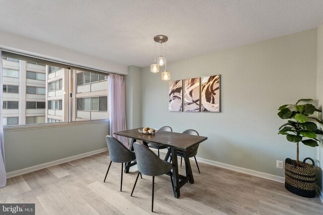 Building Photo - 4515 Willard Ave