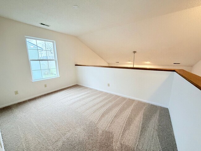 Building Photo - 1555 Blue Brook Way