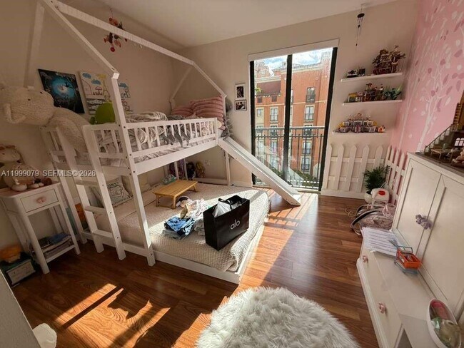 Building Photo - 711 Biltmore Way