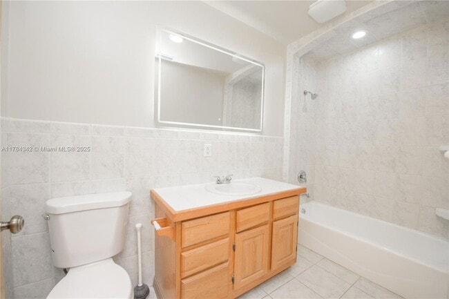 Building Photo - 24595 SW 147th Ave