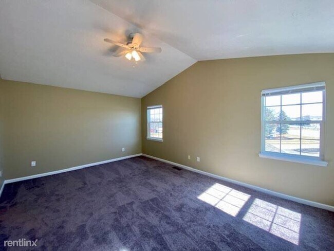 Building Photo - 3 br, 2.5 bath House - 6364 Titania Drive