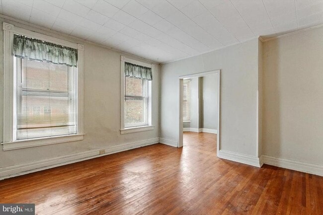 Building Photo - 108 York St