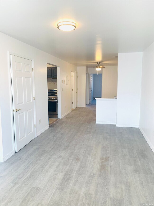 Building Photo - 22-15 119th St