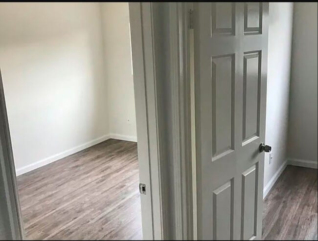 Building Photo - 1122 N Columbus Ave