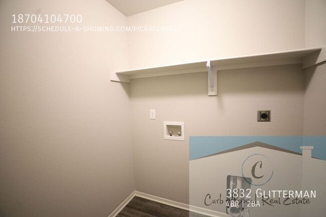 Building Photo - 3832 Glitterman-