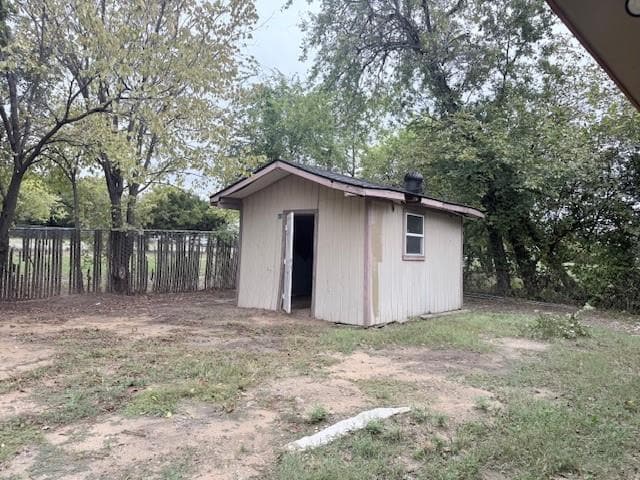 Building Photo - 111 W Avenue D