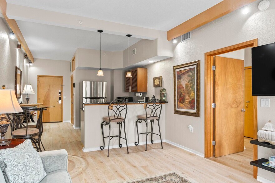 Building Photo - 101 Palm Harbor Pky