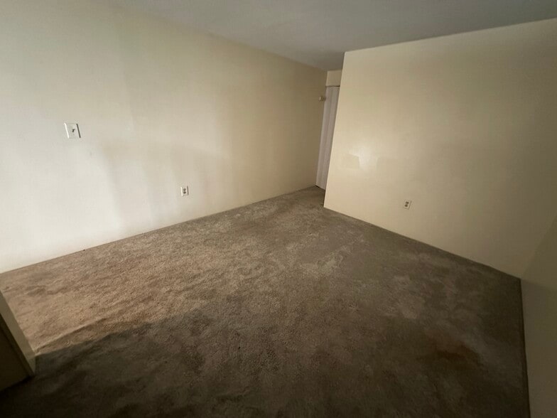 Building Photo - 574 Dorchester Ave