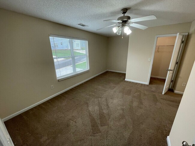 Building Photo - BRIDGEWATER HOME! PRE-LEASING FOR AUGUST 1 2026! 1/2 Off Deposit for a limited time!