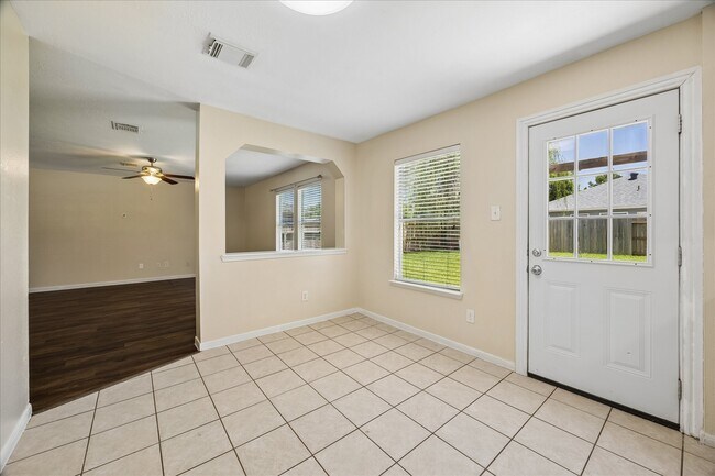 Building Photo - 21914 Willow Downs Dr