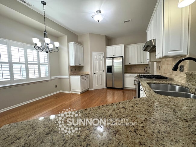 Building Photo - Charming 3-Bedroom Ranch with Sunroom & Wo...