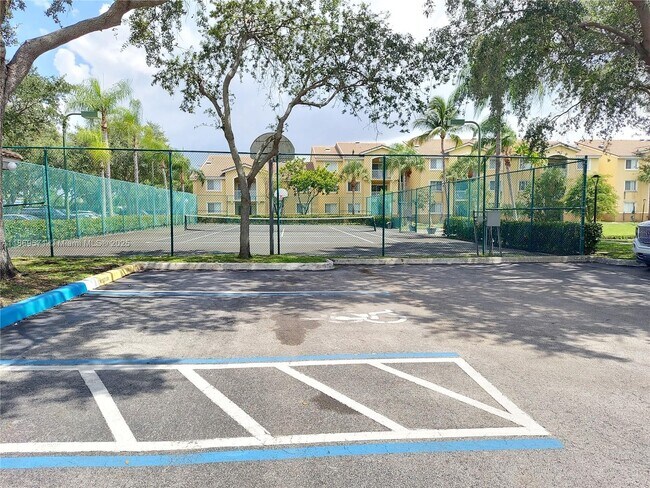 Building Photo - 2640 S University Dr