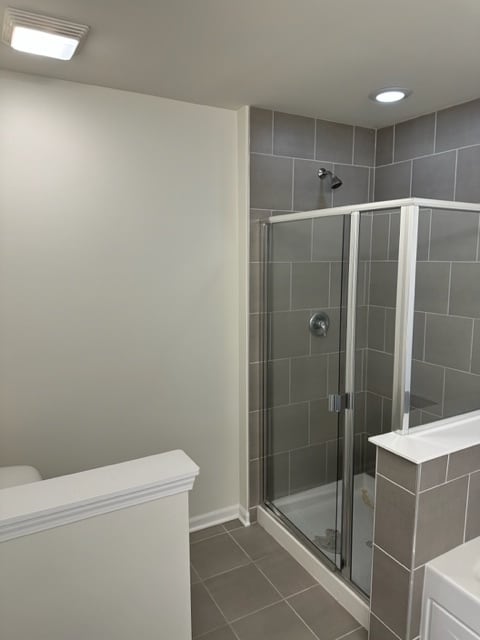 Building Photo - 12700 Kenmore Ct