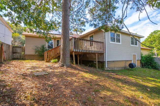 Building Photo - 4 Bedroom Home in North Little Rock with S...