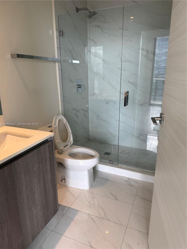 Building Photo - 801 S Miami Ave