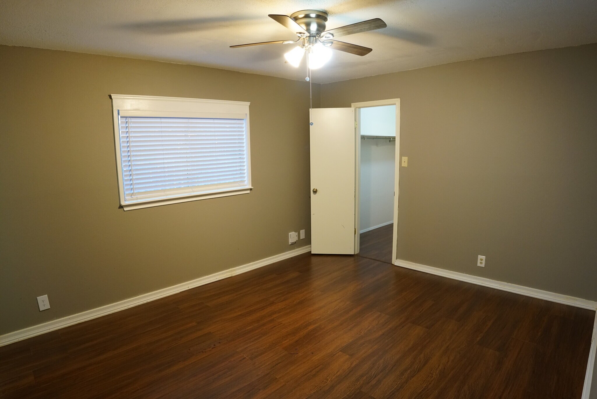 Building Photo - 10022 Sandbrook Hl