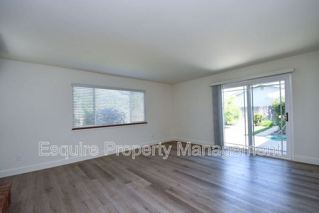 Building Photo - 1709 Ciprian Ave