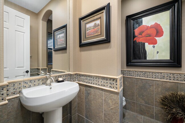 Building Photo - 48532 Bighorn Dr