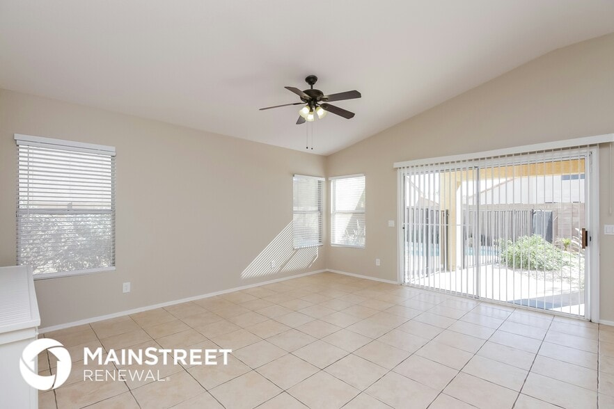 Building Photo - 9547 E Impala Ave