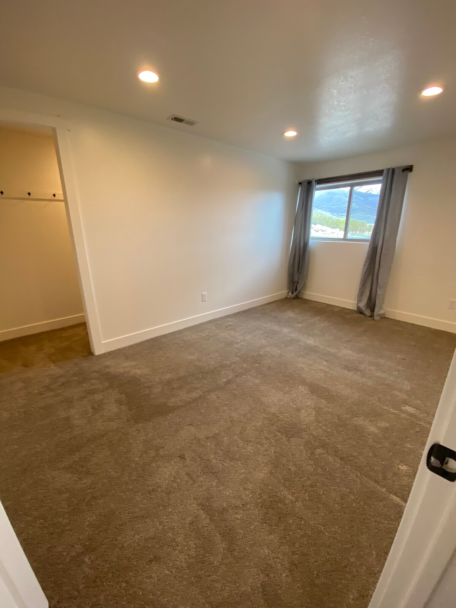 Building Photo - 4672 N 2900 E