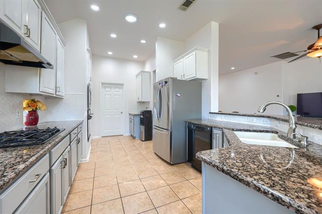 Building Photo - 2860 Prado