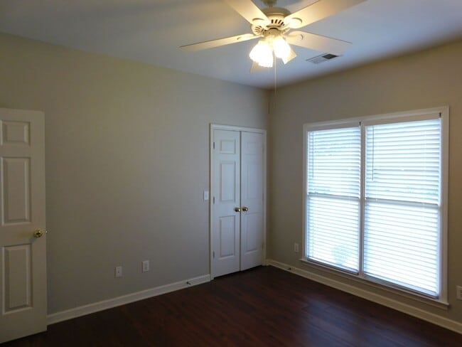 Building Photo - Your Dream Rental Awaits in Gated Greyston...