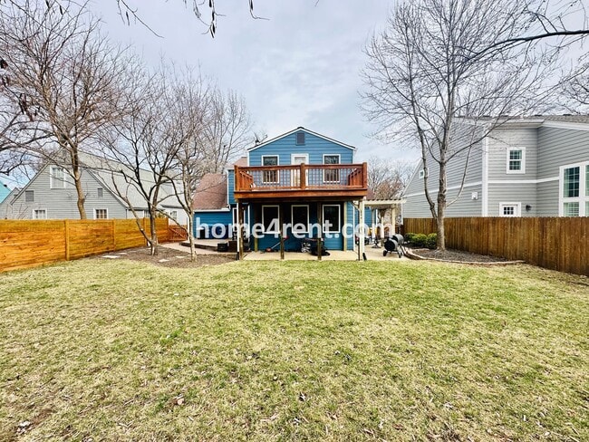 Building Photo - Charming, Prairie Village Home in a Quiet Neighborhood with Wood Floors and a Fenced Yard!