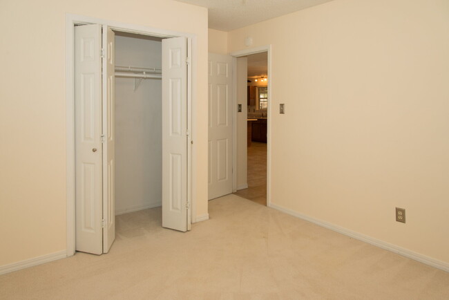 Building Photo - 143 Palmetto Ave