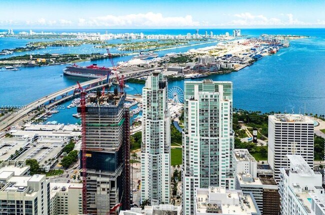 Building Photo - 253 NE 2nd St