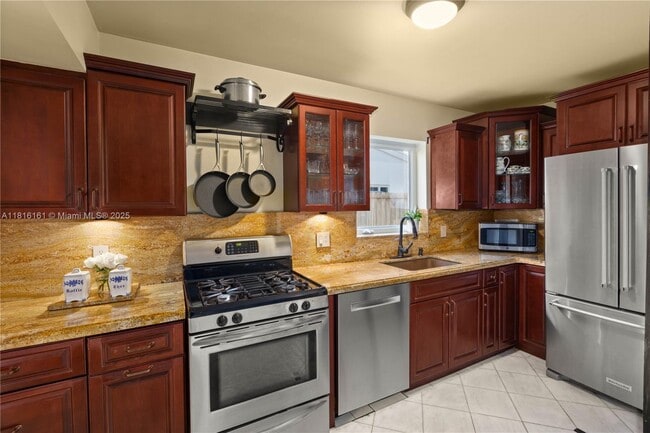 Building Photo - 9033 SW 78th Pl