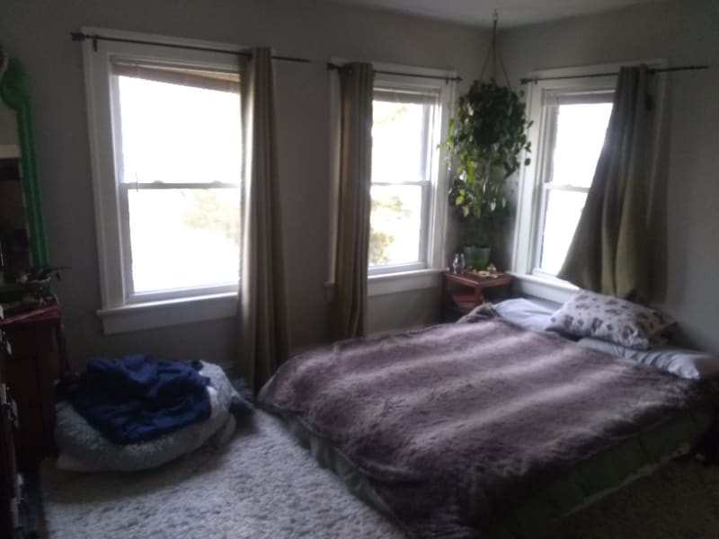 Building Photo - 167 E Longview Ave