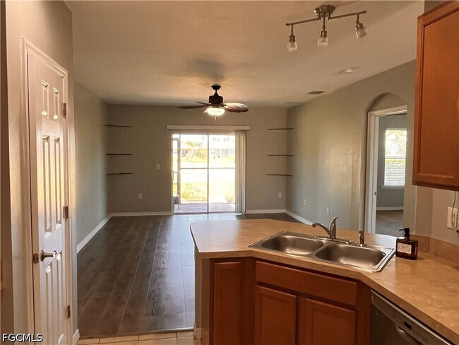 Building Photo - 10353 Canal Brook Ln