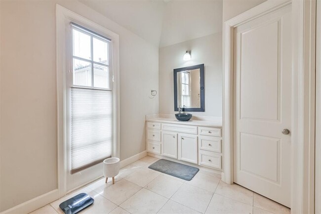 Building Photo - 3124 Murworth Dr