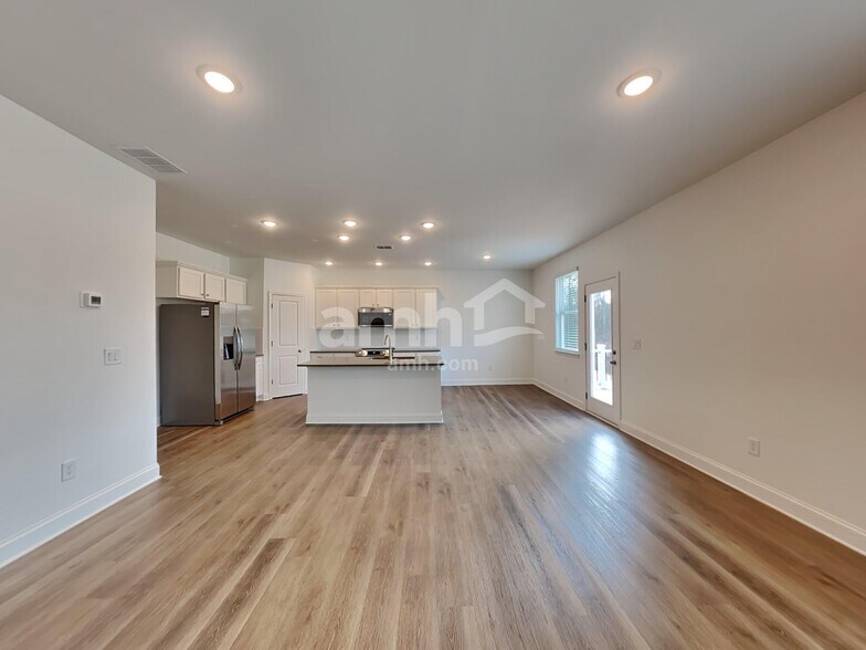 Building Photo - 1335 Soapstone Rd