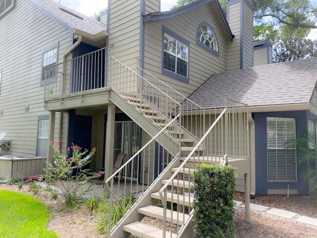 Building Photo - HIDDEN VILLAGE • 2 bd • 2 ba • 792 ft² HEATHROW AREA)