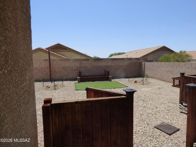 Building Photo - 14377 N Bannerstone Ct