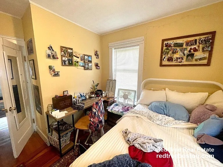 Building Photo - 123 Winthrop St