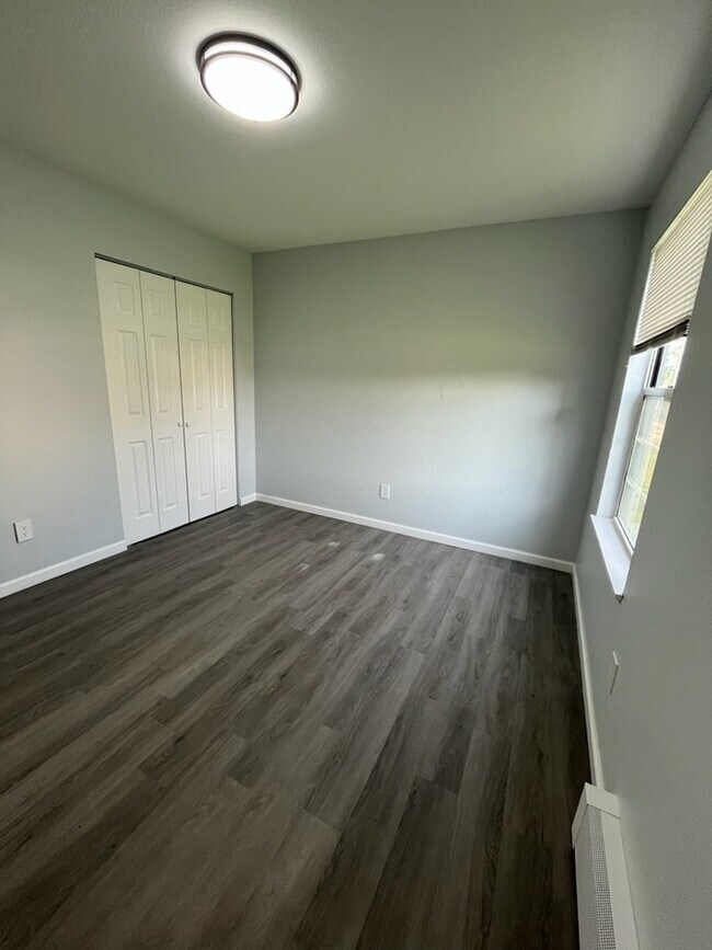 Building Photo - 326 Stratford Way