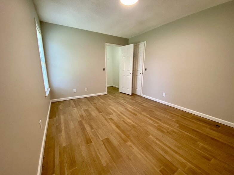 Building Photo - 184 Tyne Rd