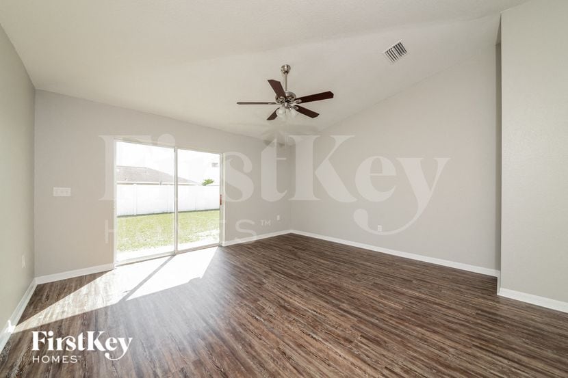 Building Photo - 2318 11th Ave E