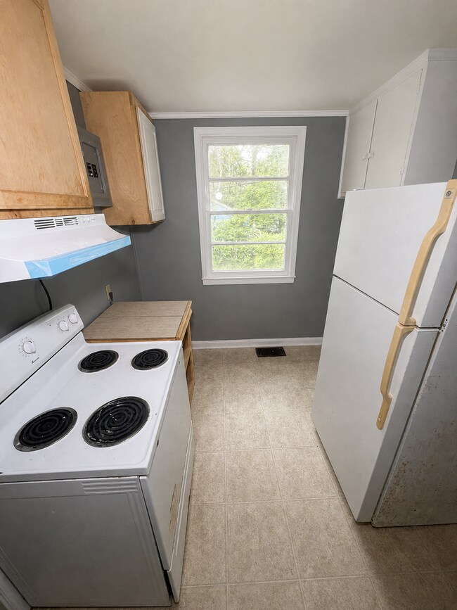 Building Photo - 4673 Churchill Dr