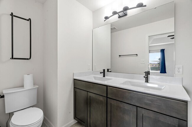 Building Photo - Charming 4-Bedroom Home in Prime St. Charl...