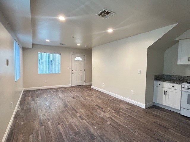 Building Photo - 213 1/2 E 84th Pl