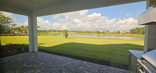 Building Photo - 2625 Waterfront Cir