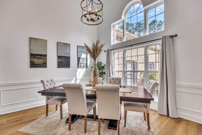 Building Photo - Gorgeously Updated 4 Bed/3.5 Bath in Tranquilla Hall - Buckhead